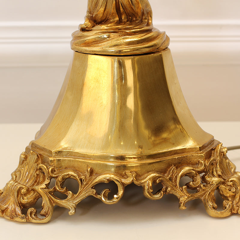 Majestic Crown Vintage Table Lamp showcasing its elegant crown motif