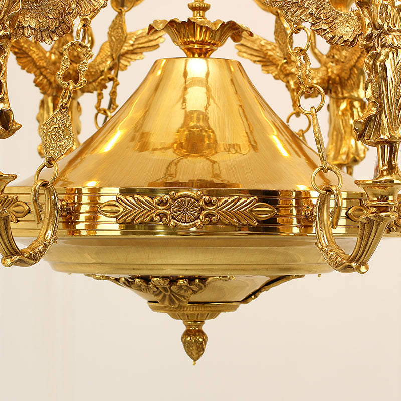 Shimmering crystal accents on the Vespera Imperial chandelier